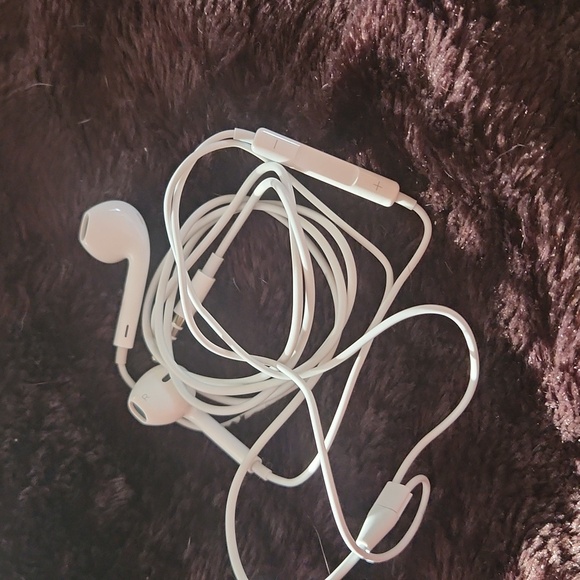 Apple EarPods - Picture 3 of 4